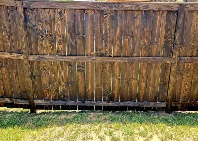 Board on Board Fence Staining Frisco Walnut Semi Transparent