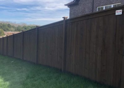 New Fence Staining Chocolate Semi Solid