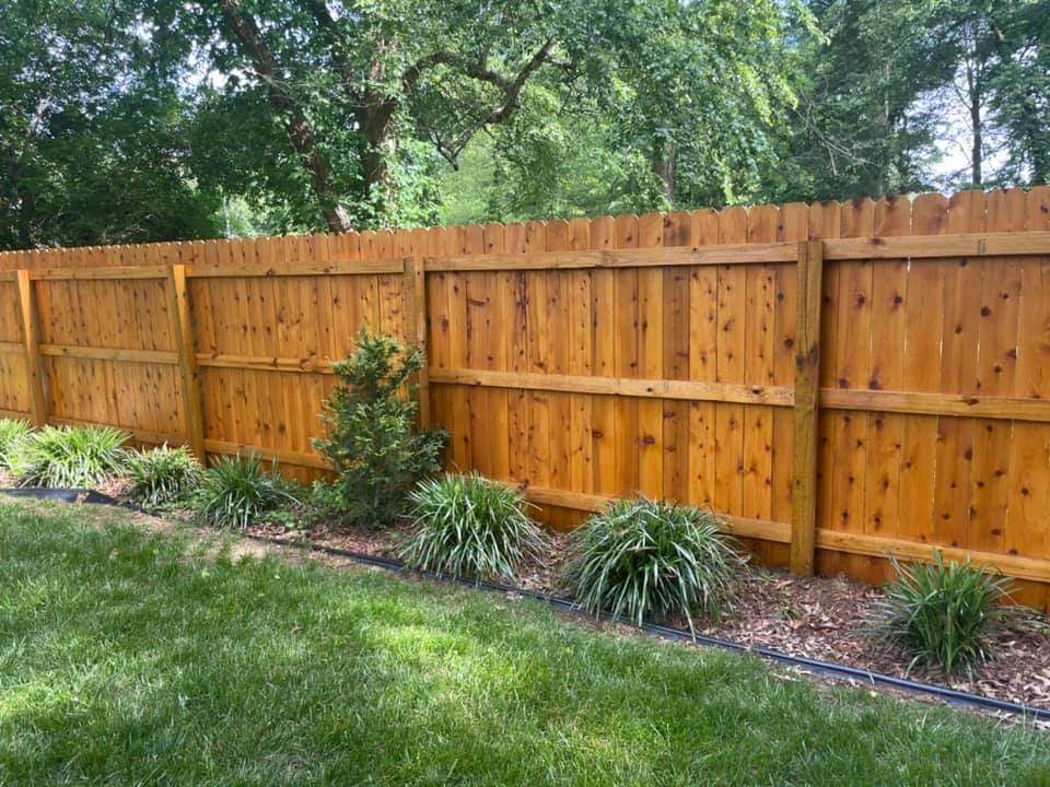 Fence Staining Brentwood TN